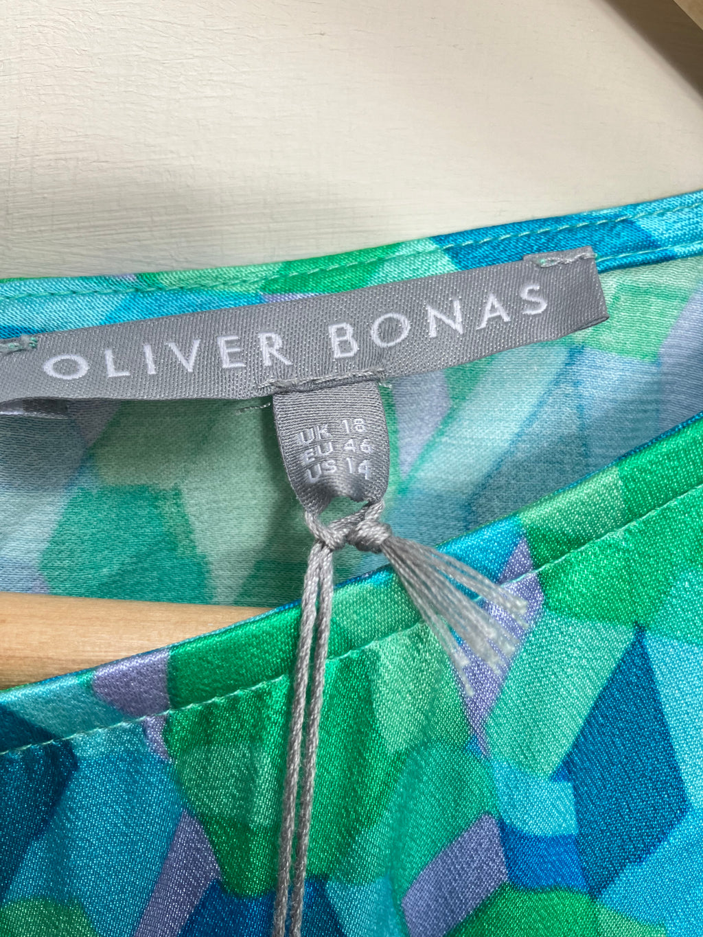 BNWT Oliver Bonas Women’s Midi Dress Size UK 18 Green Blue Geo Satin Fantasise Party